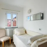 Terrazza Con Glicine By Interhome Nyaraló *