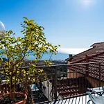 Terrazza Con Glicine By Interhome Casa vacanze Alassio