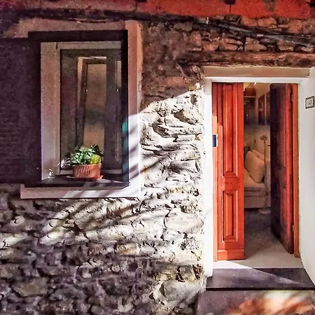 Terrazza Con Glicine By Interhome *