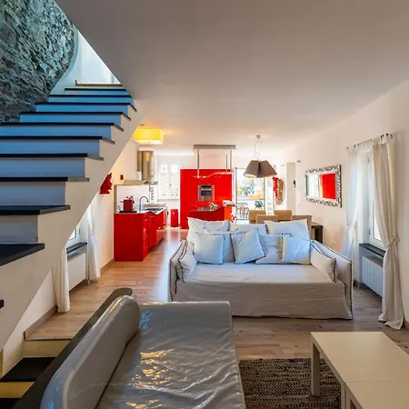 Terrazza Con Glicine By Interhome * 알라시오