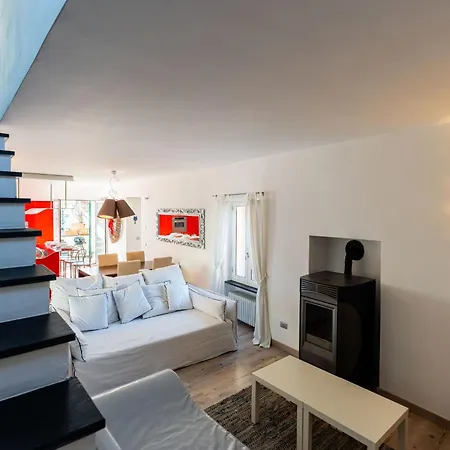 Terrazza Con Glicine By Interhome