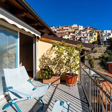 Terrazza Con Glicine By Interhome * アラッシオ