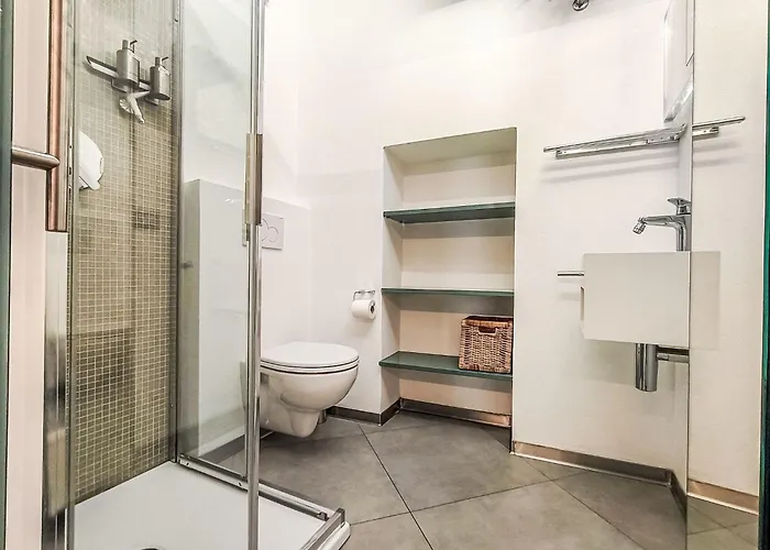 Terrazza Con Glicine By Interhome 알라시오