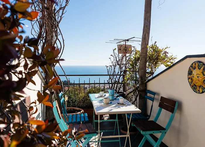 Terrazza Con Glicine By Interhome * 알라시오