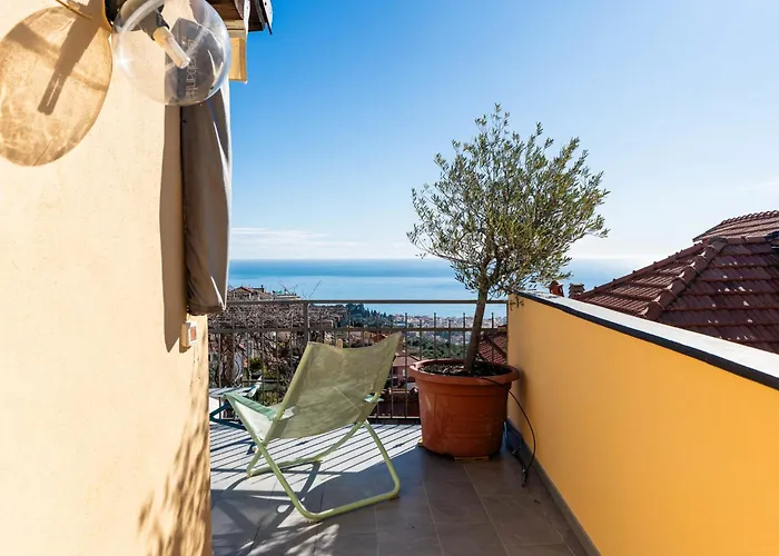 Terrazza Con Glicine By Interhome Tatil Evi Alassio