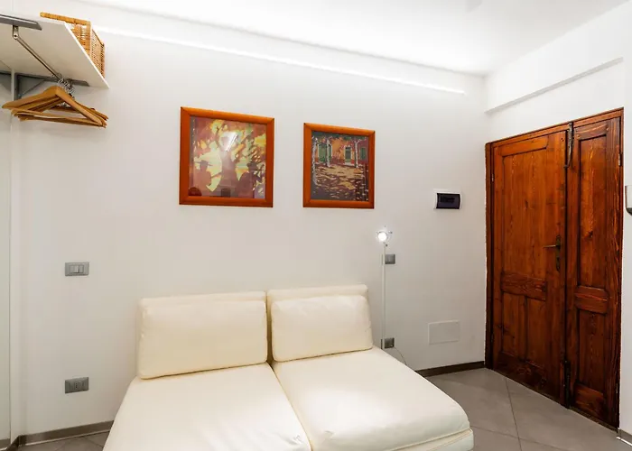 Terrazza Con Glicine By Interhome 펜션 알라시오