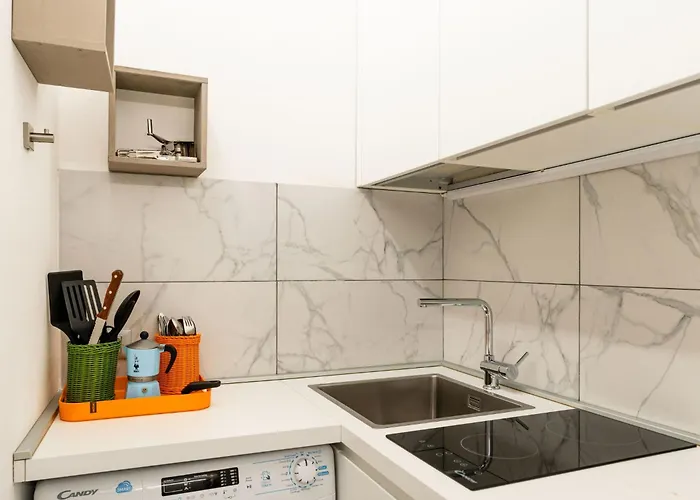 펜션 Terrazza Con Glicine By Interhome 알라시오