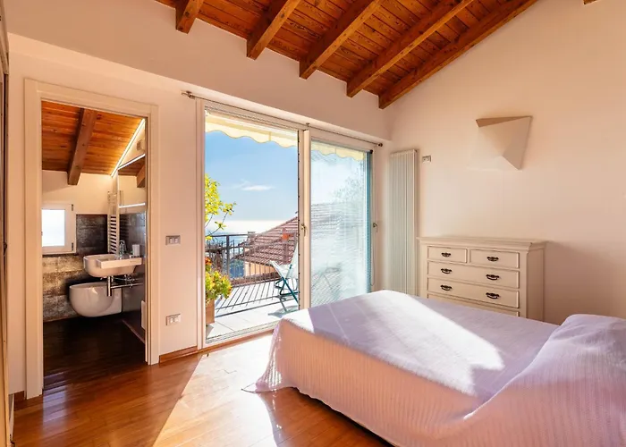 Terrazza Con Glicine By Interhome *