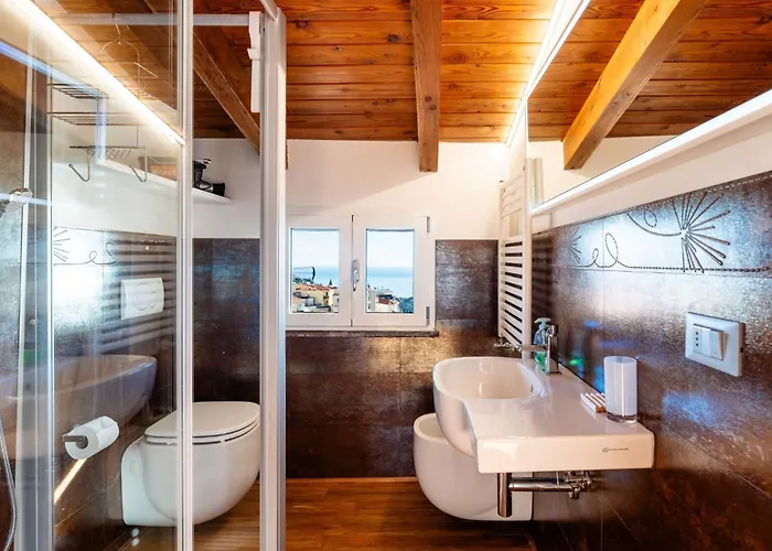 Terrazza Con Glicine By Interhome 알라시오