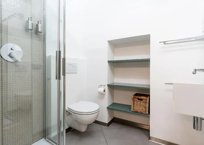 Terrazza Con Glicine By Interhome 알라시오