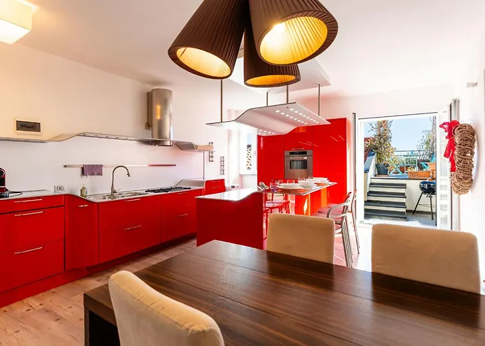 Terrazza Con Glicine By Interhome * 알라시오